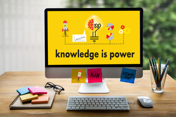 有没专门帮人贷款的人