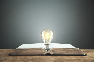 关于爱情中的失望和难受的说说 失望攒够了我自然会走