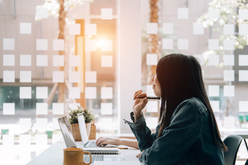 关于爱情中的失望和难受的说说 失望攒够了我自然会走