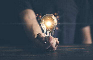 关于爱情中的失望和难受的说说 失望攒够了我自然会走