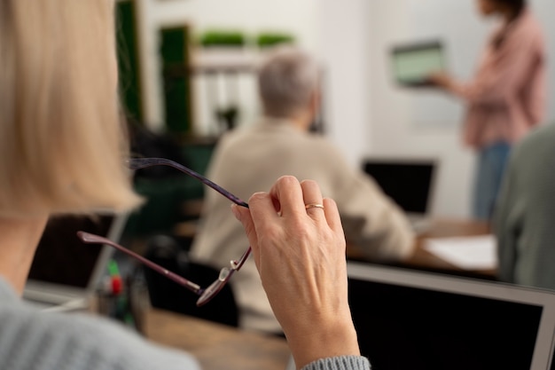 关于爱情中的失望和难受的说说 失望攒够了我自然会走